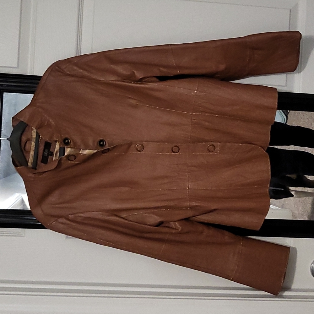 Jackets - Picture 4 of 5